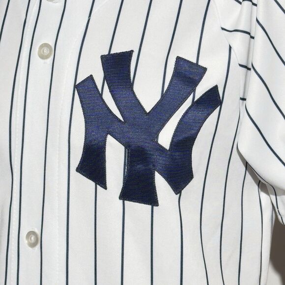 Vintage Derek Jeter #2 Majestic Jersey - Yankees Home Pin Stripes Sewn Size S - Picture 5 of 12